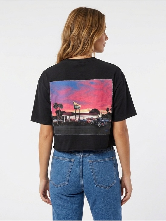 In-N-Out Burger Tops - In-N-Out Burger Mike Rider 2020 California Sunset Cropped Tee Size M
